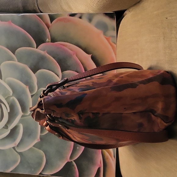 Patricia Nash Camouflage Italian Leather Bag - Picture 13 of 16